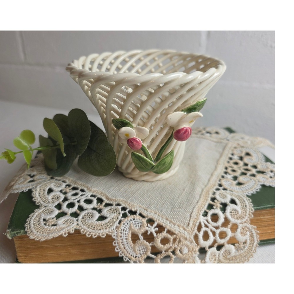 Handcrafted Lattice Ceramic Basket Flared Lady Slipper Belleek signed Vicente